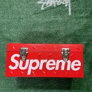 Supreme | Art | Supreme Fw8 Diamond Plated Tool Box Red White Box